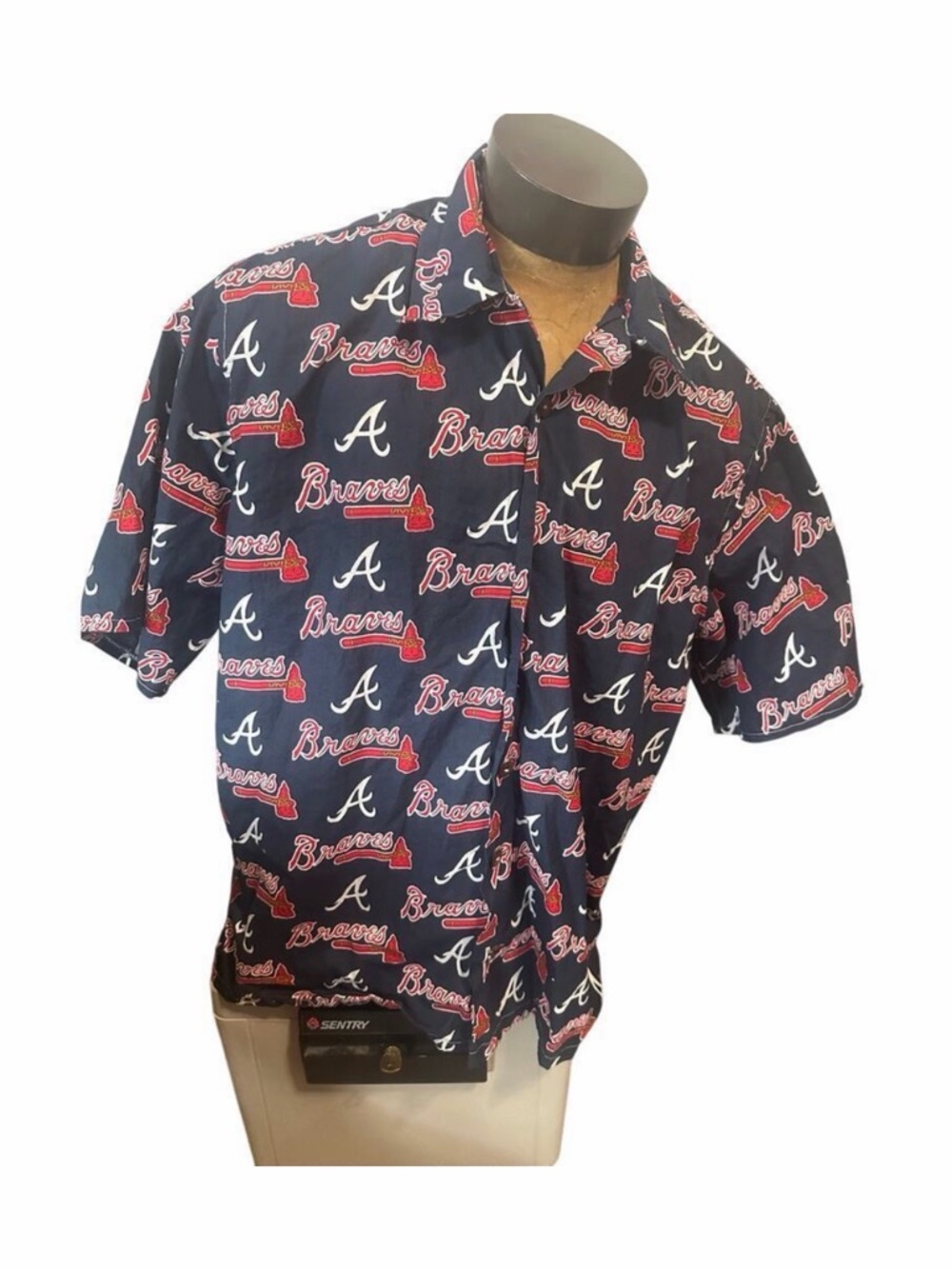 Atlanta Braves Promotional Short Sleeve Button Down Shirt Size Large